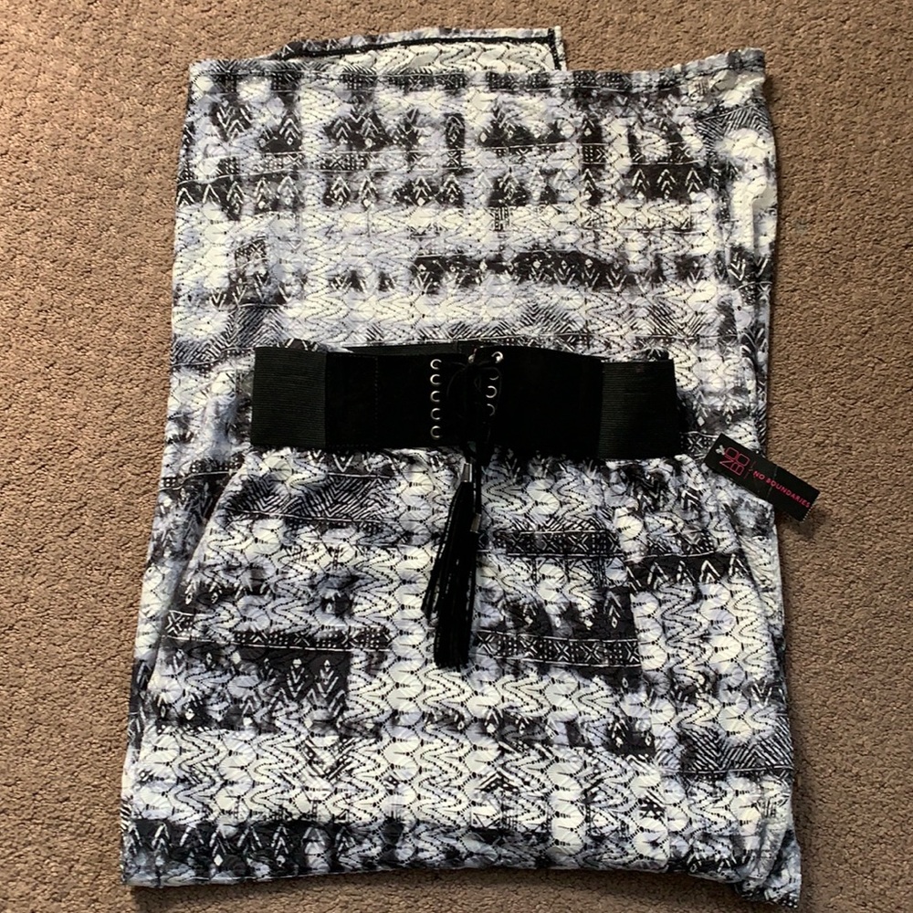 No boundaries skirt